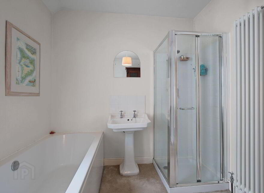 20 Ballyholme Esplanade, Bangor, BT20 5LZ