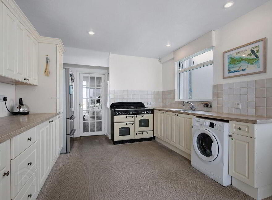 20 Ballyholme Esplanade, Bangor, BT20 5LZ