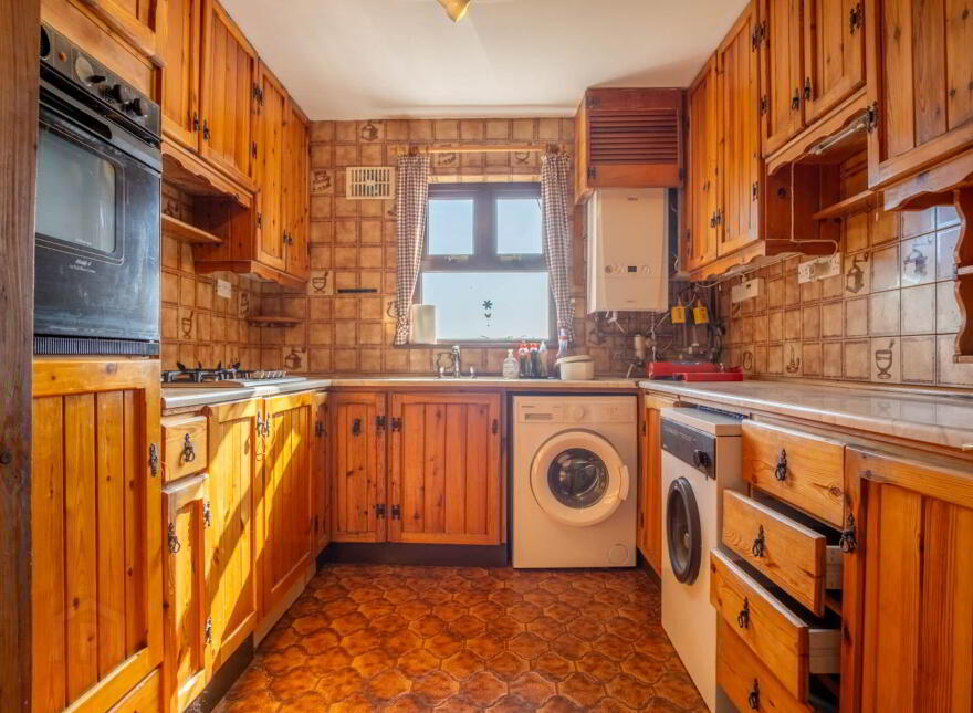 Inish Free, Ardnagrena, Ringarogy, Baltimore, P81VP70