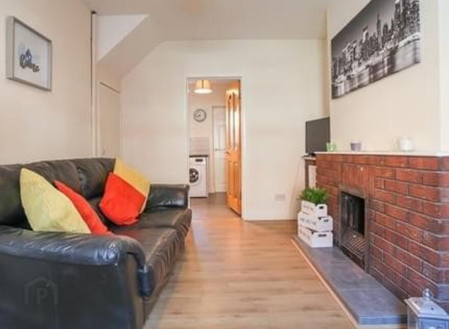 30 Runnymede Parade, Tates Avenue, Belfast South, Belfast, BT12 6NF