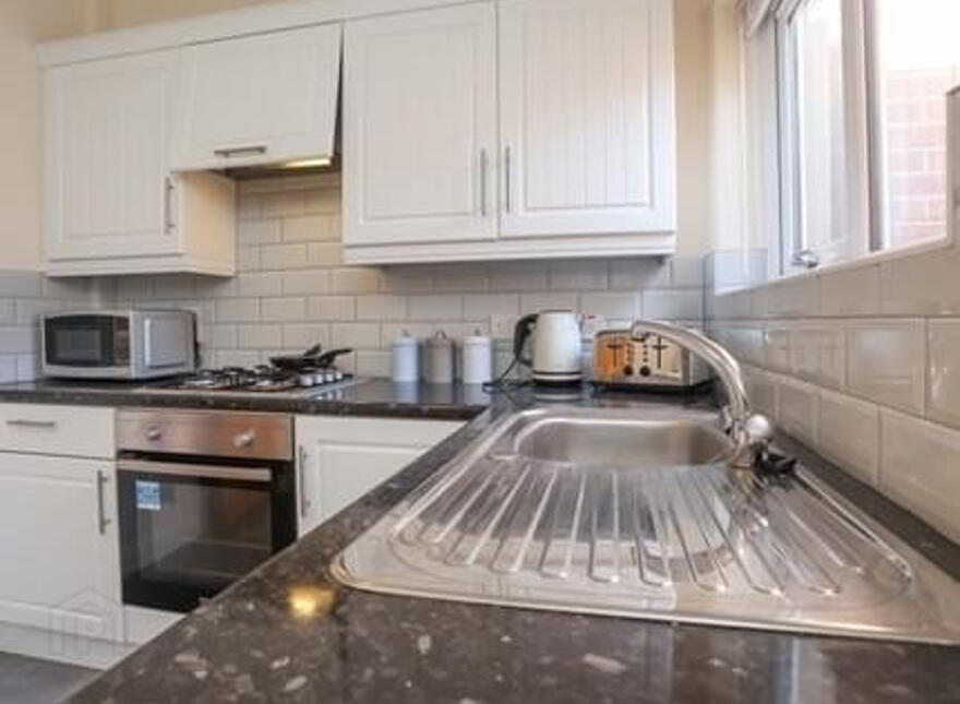 30 Runnymede Parade, Tates Avenue, Belfast South, Belfast, BT12 6NF