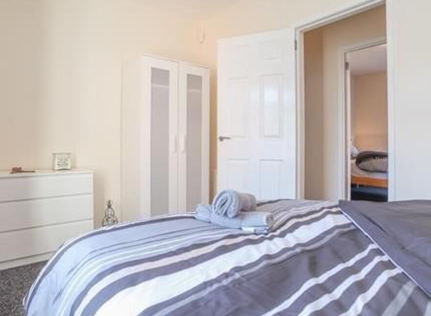 30 Runnymede Parade, Tates Avenue, Belfast South, Belfast, BT12 6NF