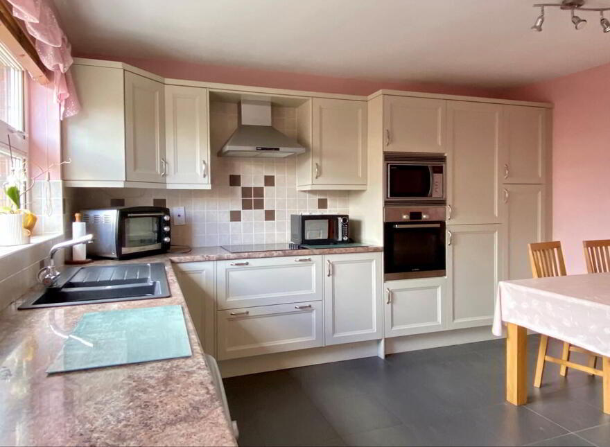 10 Keelmount Grange, Portadown, BT62 1UE