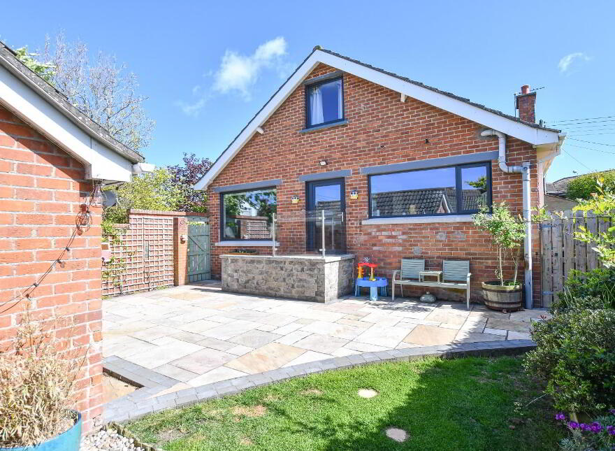 43 Bayview Road, Bangor, BT19 6AR