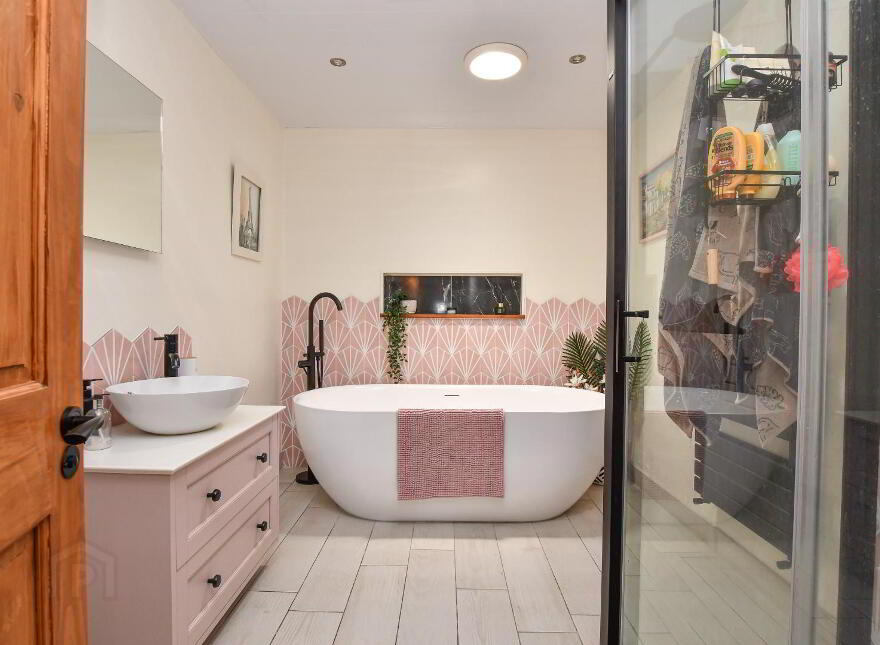 43 Bayview Road, Bangor, BT19 6AR