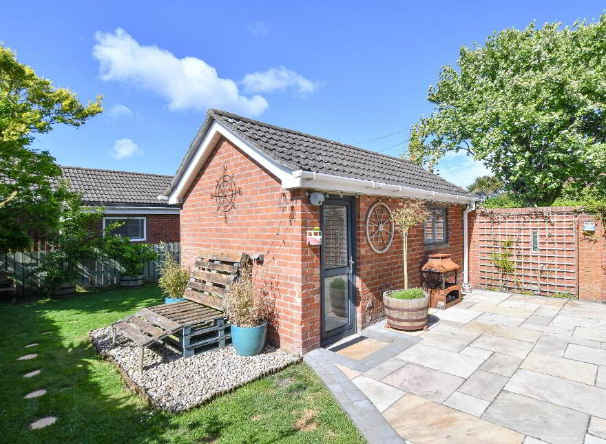 43 Bayview Road, Bangor, BT19 6AR