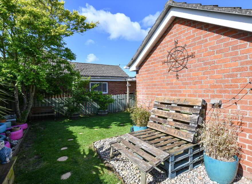 43 Bayview Road, Bangor, BT19 6AR