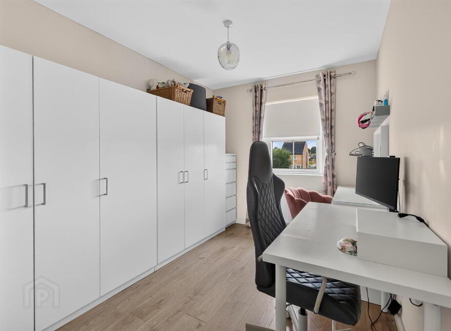 15 Meadow Crescent, Magheralave Meadows, Lisburn, BT28 3RN