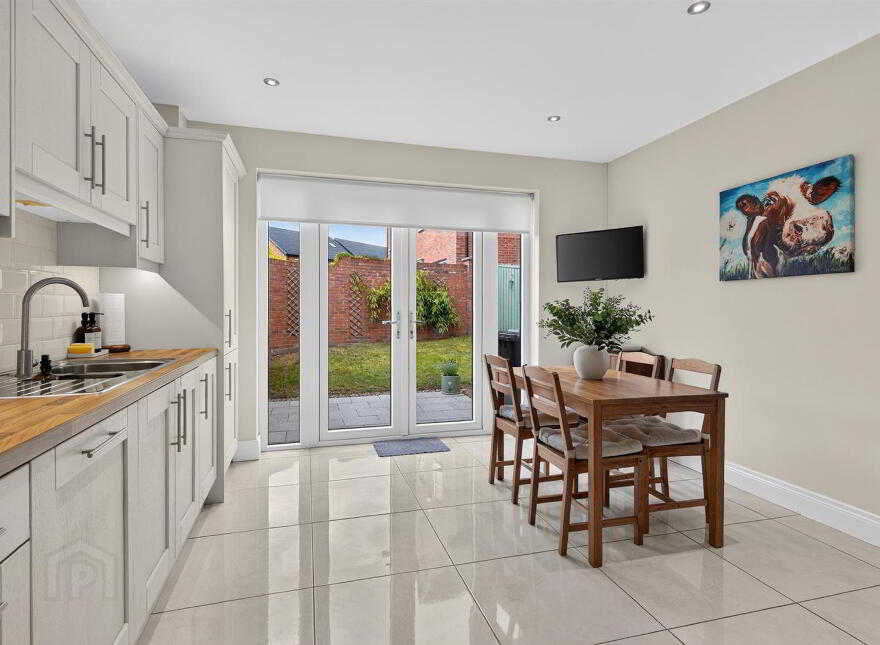 15 Meadow Crescent, Magheralave Meadows, Lisburn, BT28 3RN