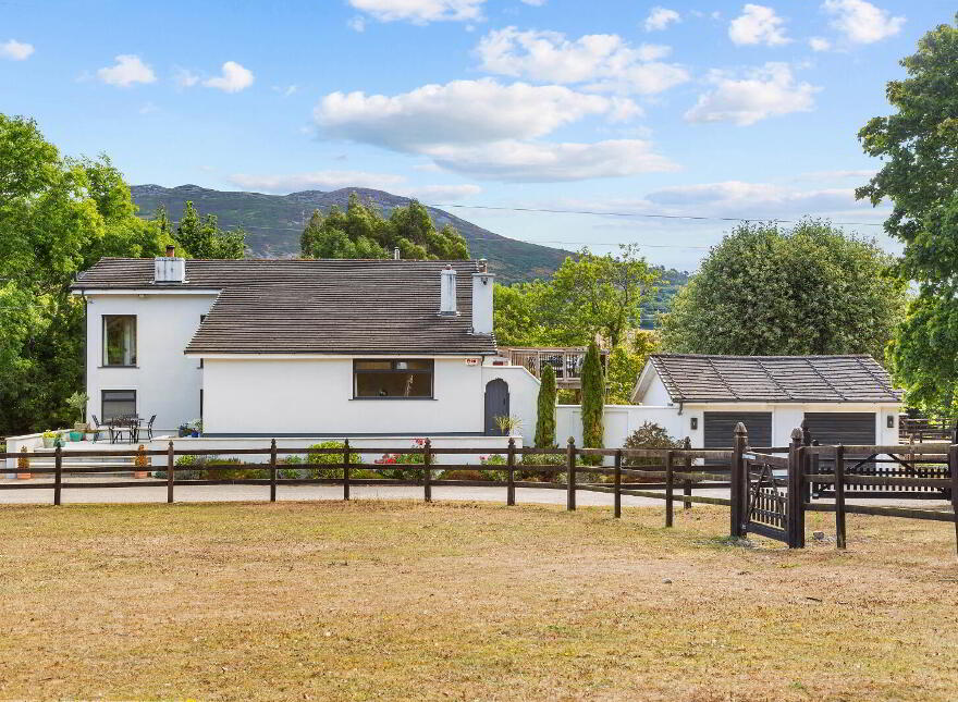 Innisfree, Kilmacanogue South, Killough, A98N2K4