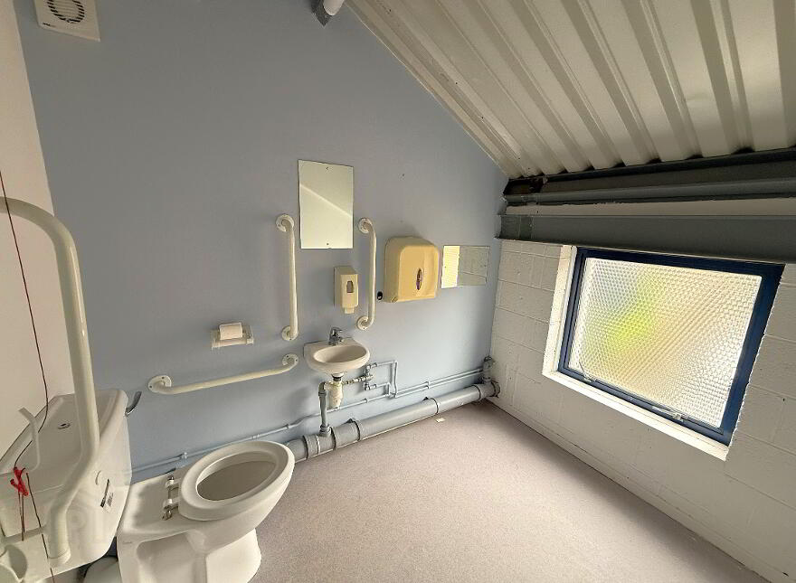 56/54 Bachelors Walk, Lisburn, BT28 1XN