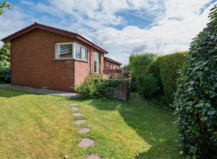 7 Burnside Park, Crawfordsburn, BT19 1JW