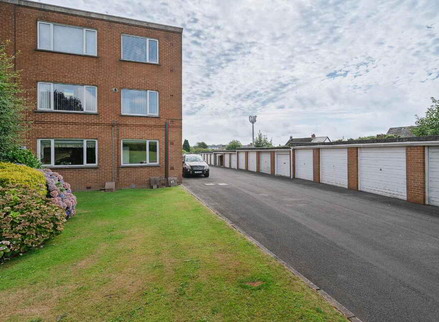 15 Donard Court, Rugby Avenue, Bangor, BT20 3QD