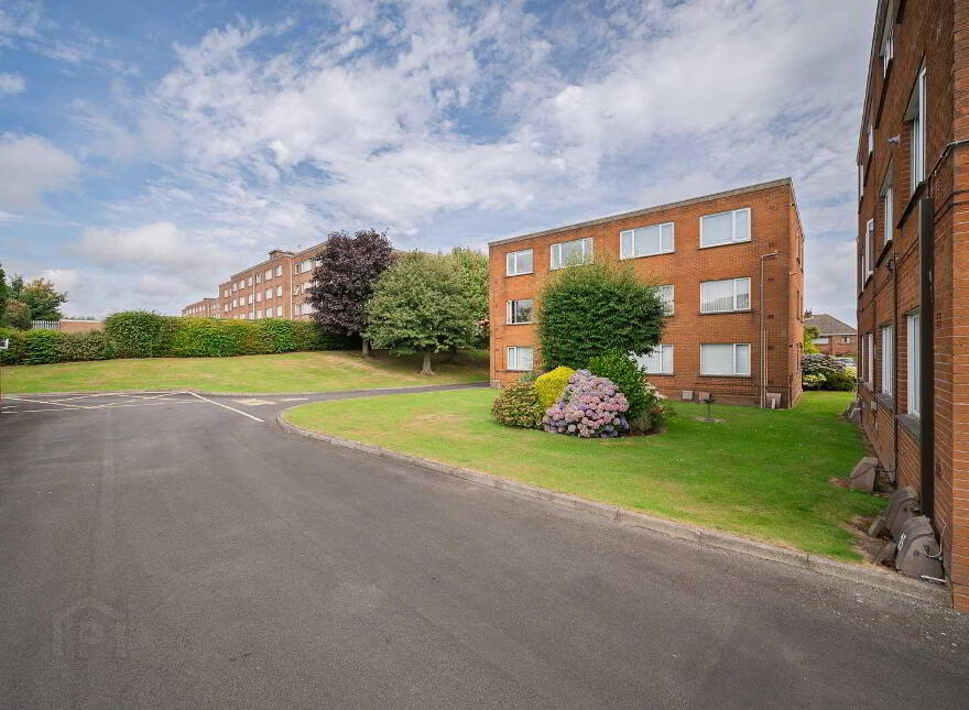 15 Donard Court, Rugby Avenue, Bangor, BT20 3QD