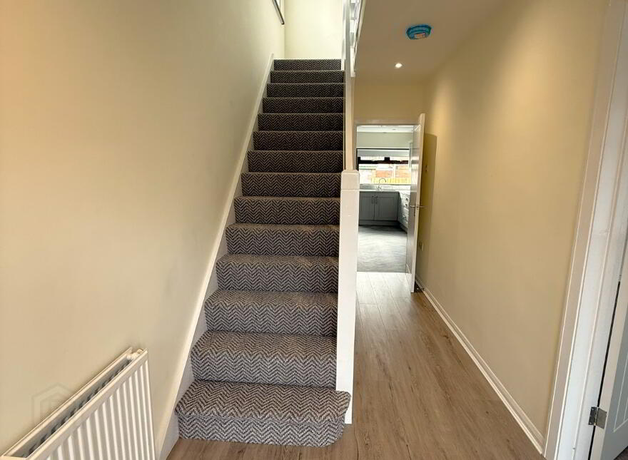 25 Rosslyn Park, Lisburn, BT28 1UP