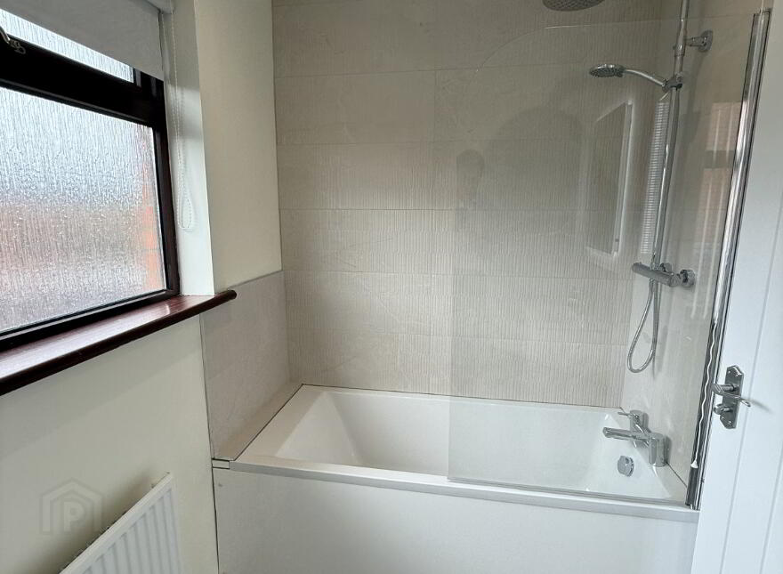 25 Rosslyn Park, Lisburn, BT28 1UP