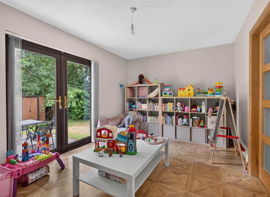 2 Shelling Park, Ravarnet, Lisburn, BT27 5NY