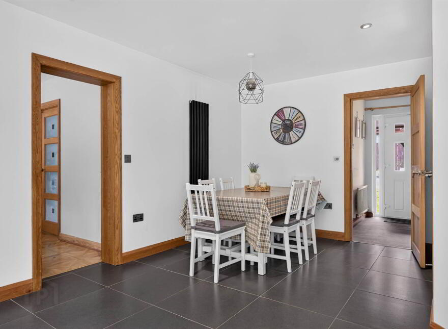 2 Shelling Park, Ravarnet, Lisburn, BT27 5NY