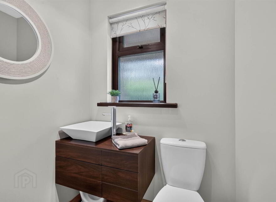 2 Shelling Park, Ravarnet, Lisburn, BT27 5NY