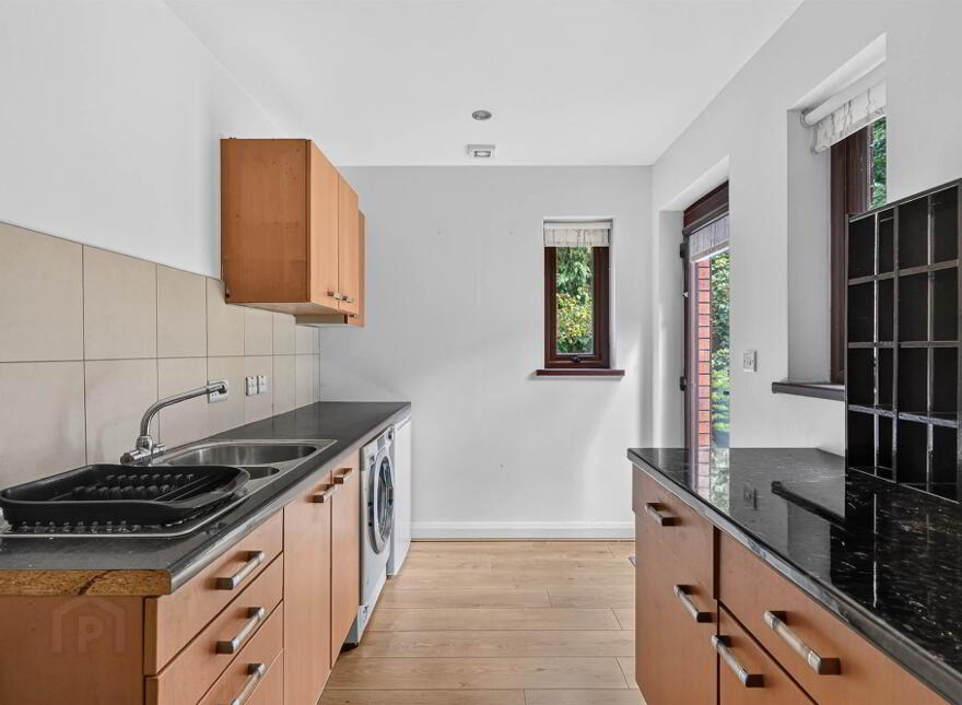 2 Shelling Park, Ravarnet, Lisburn, BT27 5NY
