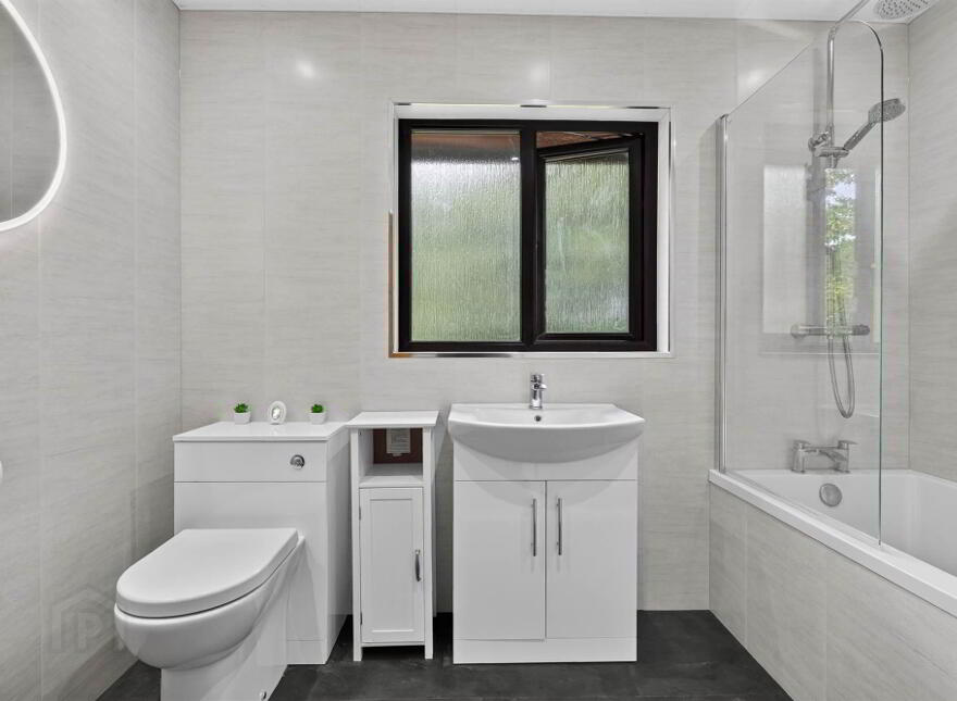 2 Shelling Park, Ravarnet, Lisburn, BT27 5NY