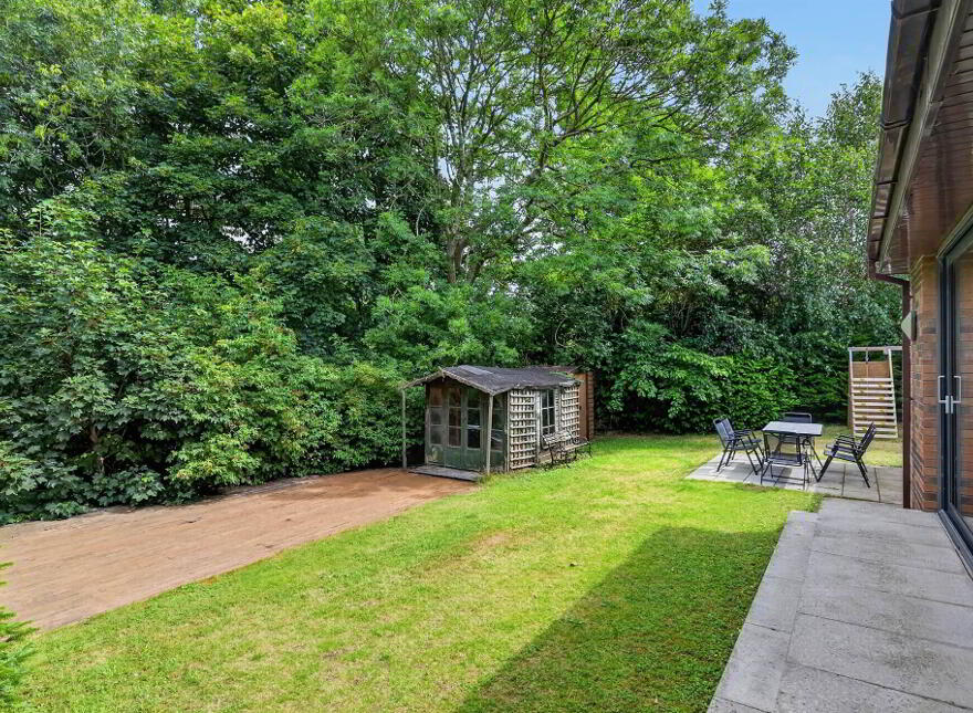 2 Shelling Park, Ravarnet, Lisburn, BT27 5NY