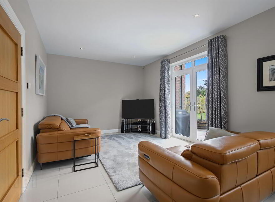 30 Aldergrange Avenue, Newtownards, BT23 4FY