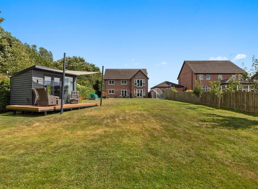 30 Aldergrange Avenue, Newtownards, BT23 4FY