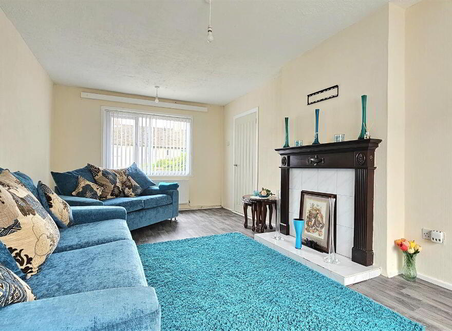 3 Chichester Square, Carrickfergus, BT38 8JU