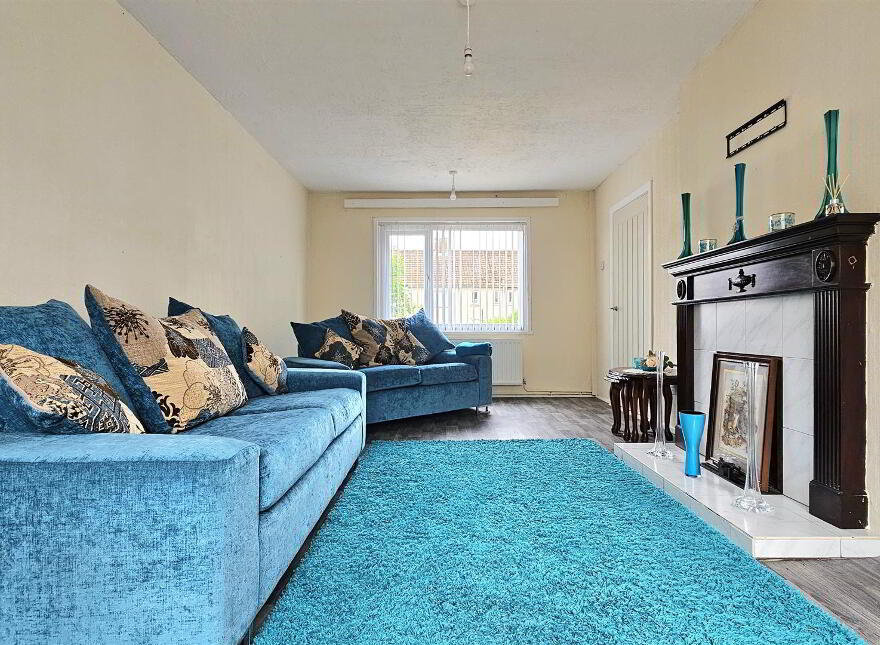 3 Chichester Square, Carrickfergus, BT38 8JU