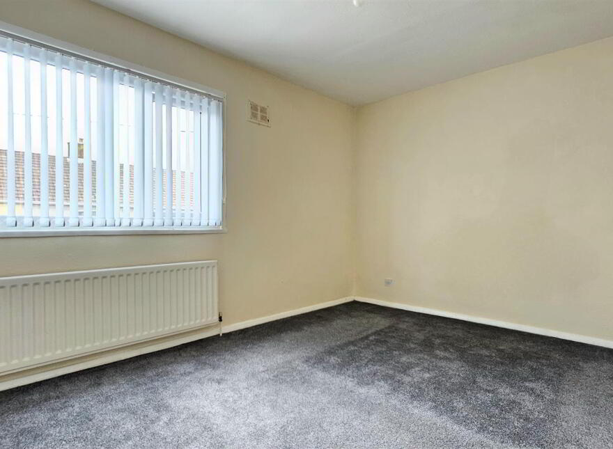 3 Chichester Square, Carrickfergus, BT38 8JU
