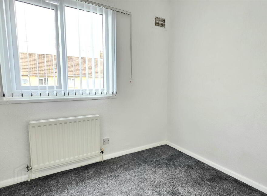 3 Chichester Square, Carrickfergus, BT38 8JU