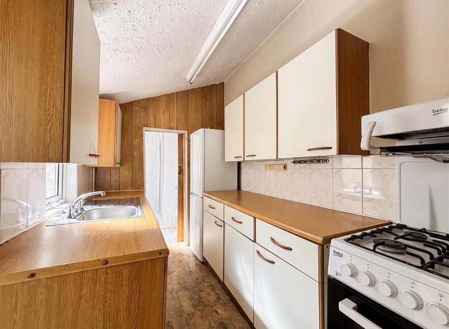30 Upper Riga Street, Belfast, BT13 3GW