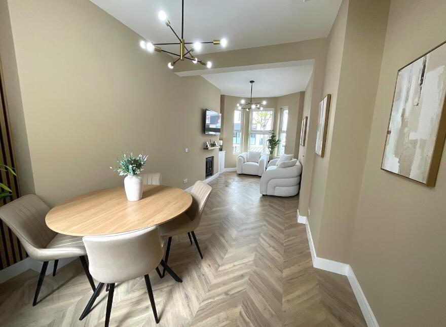 79 Bloomfield Avenue, Belfast, BT5 5AA
