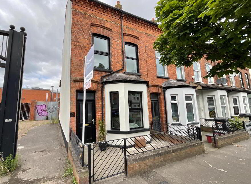 79 Bloomfield Avenue, Belfast, BT5 5AA