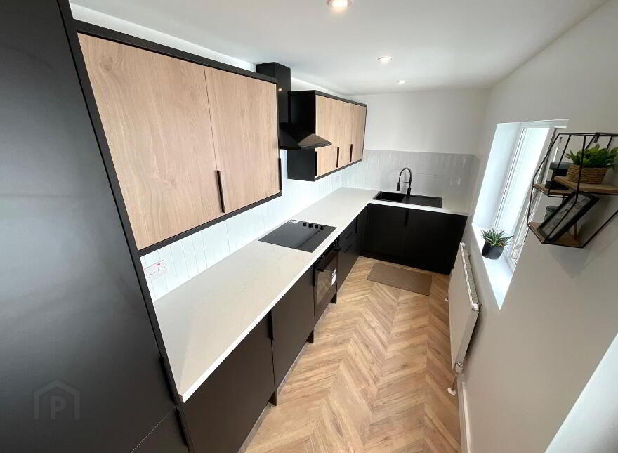 79 Bloomfield Avenue, Belfast, BT5 5AA