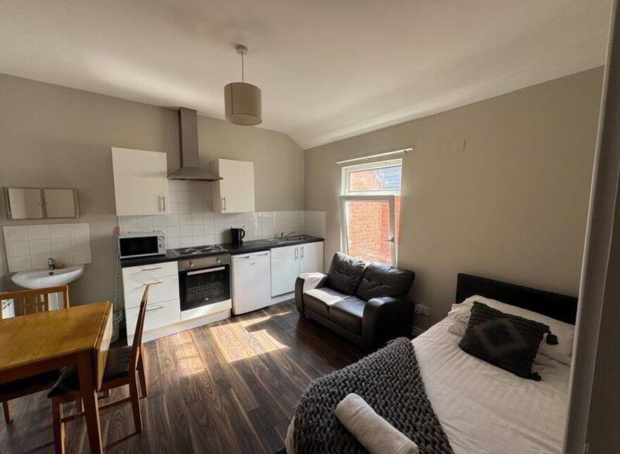 (Lot 2) 2 Wellesley Avenue, Belfast, BT9 6DG