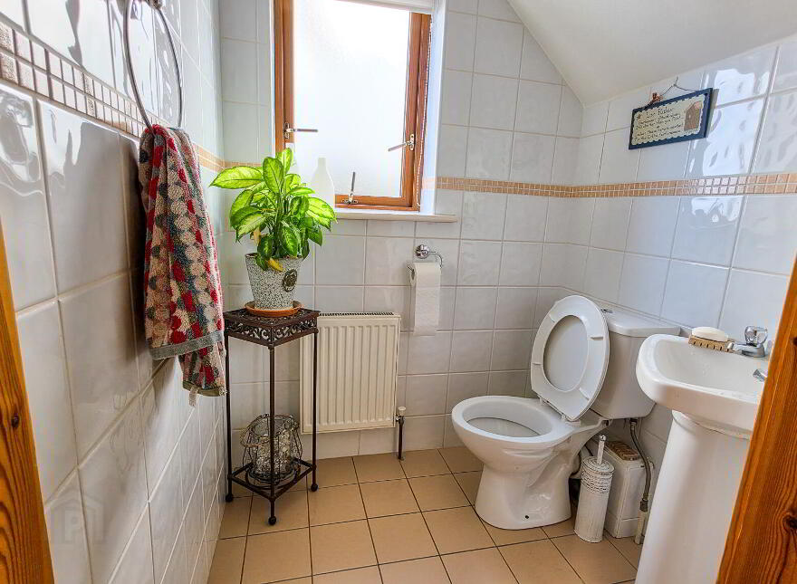 4 Meadowbrook, Tulsk, Castlerea, F45D861