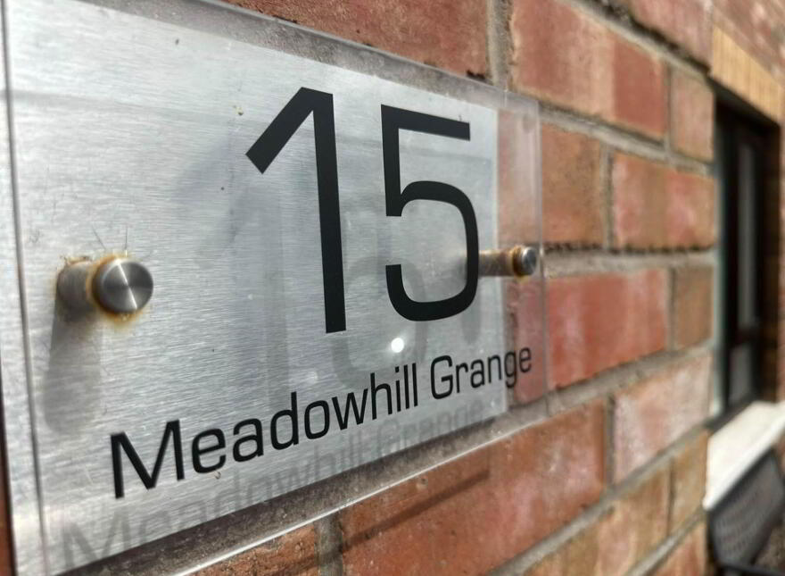 15 Meadowhill Grange, Glen Road, Belfast, BT11 8QS