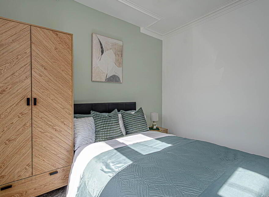33 Woodcot Avenue, Bloomfield/ Ballyhackamore, Belfast, BT5 5JB
