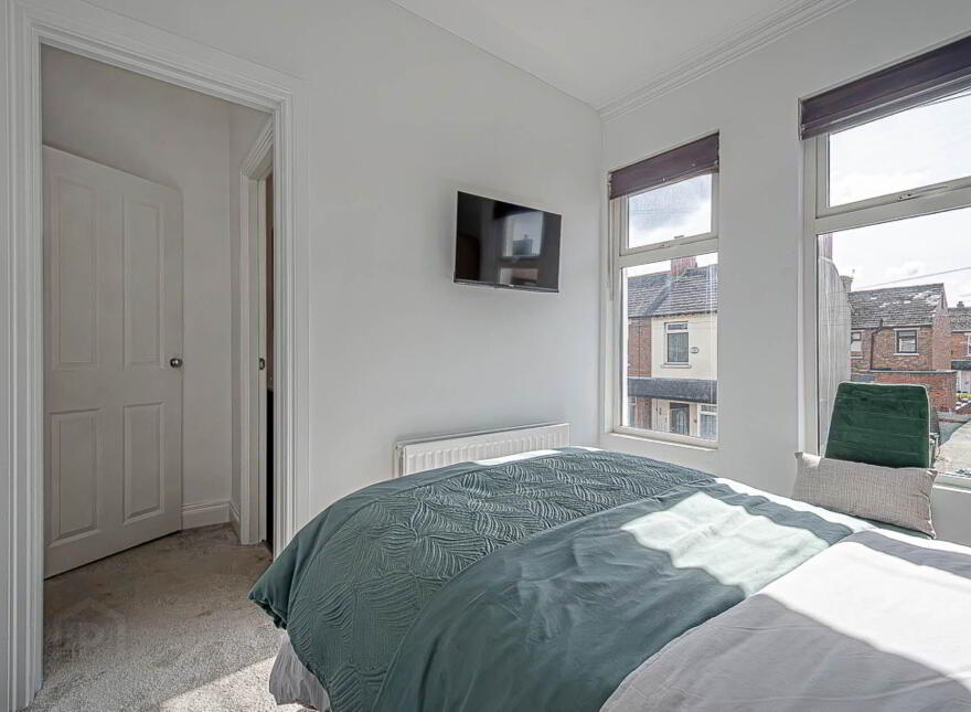 33 Woodcot Avenue, Bloomfield/ Ballyhackamore, Belfast, BT5 5JB