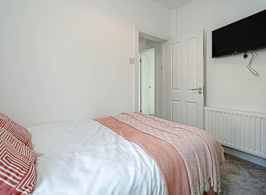 33 Woodcot Avenue, Bloomfield/ Ballyhackamore, Belfast, BT5 5JB