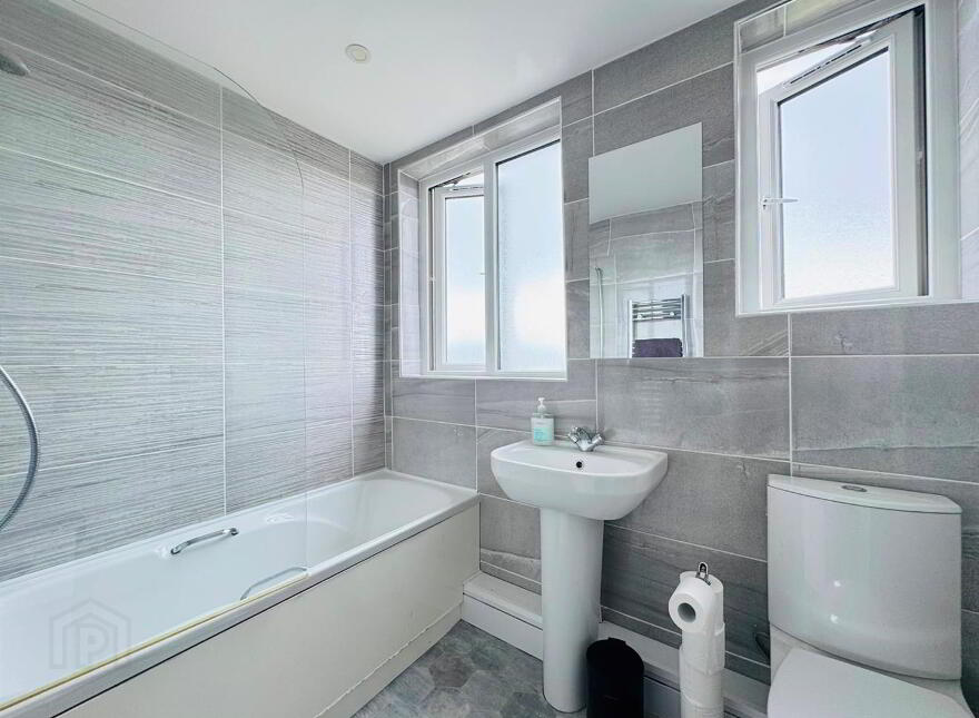 11 Fernagh Avenue, Whiteabbey, Newtownabbey, BT37 0BG