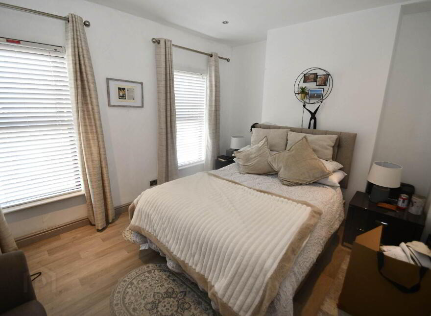 44 Nansen Street, Falls Road, Belfast, BT12 6AT