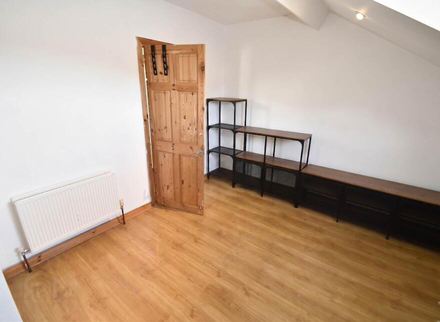 44 Nansen Street, Falls Road, Belfast, BT12 6AT