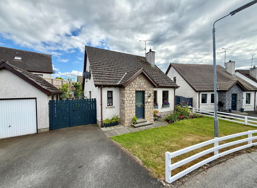 17 Edenvale, Armagh, BT60 1JF