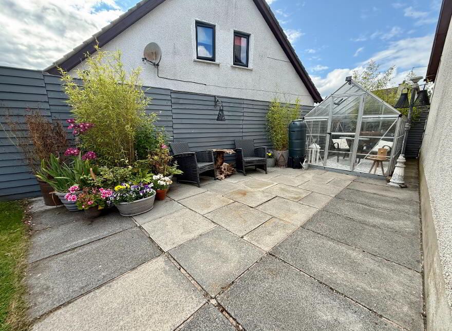 17 Edenvale, Armagh, BT60 1JF