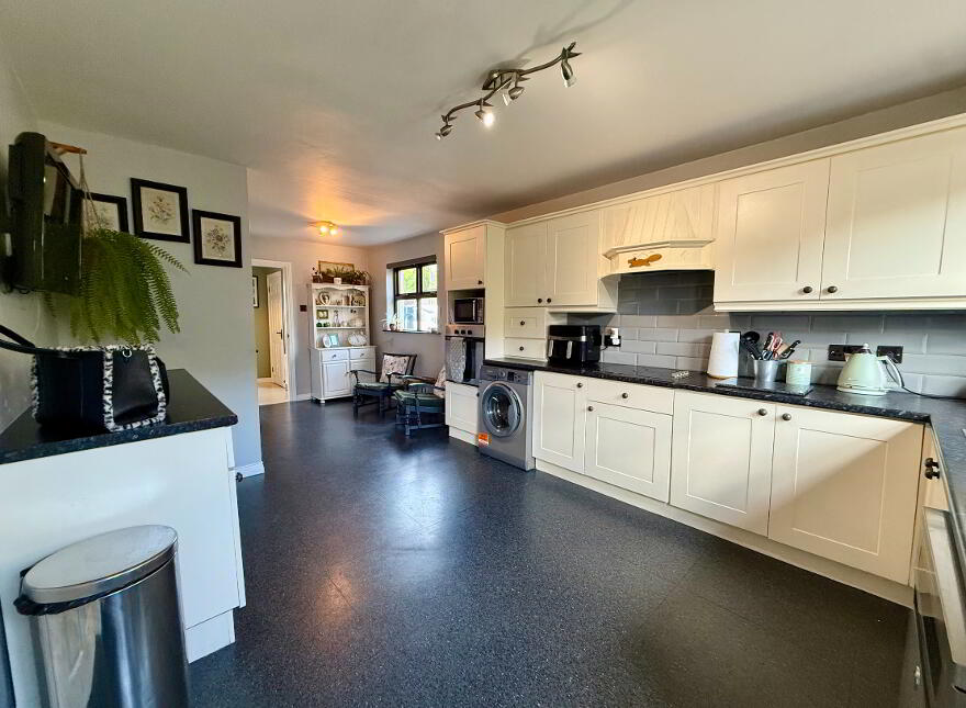 17 Edenvale, Armagh, BT60 1JF