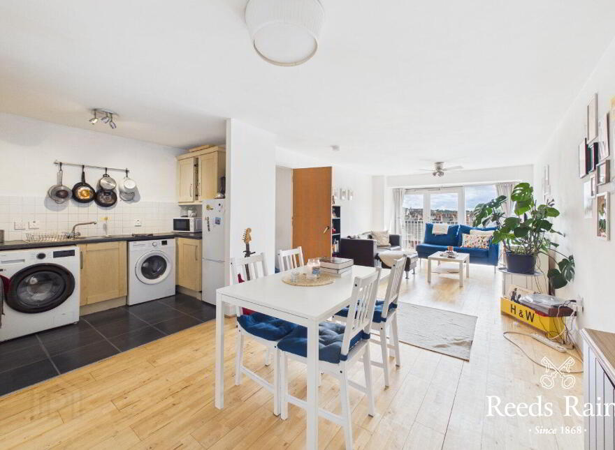 Flat 32 South Studios, 85 Tates Avenue, Belfast, Belfast, BT9 7BS