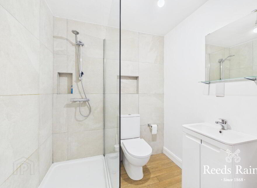 Flat 32 South Studios, 85 Tates Avenue, Belfast, Belfast, BT9 7BS
